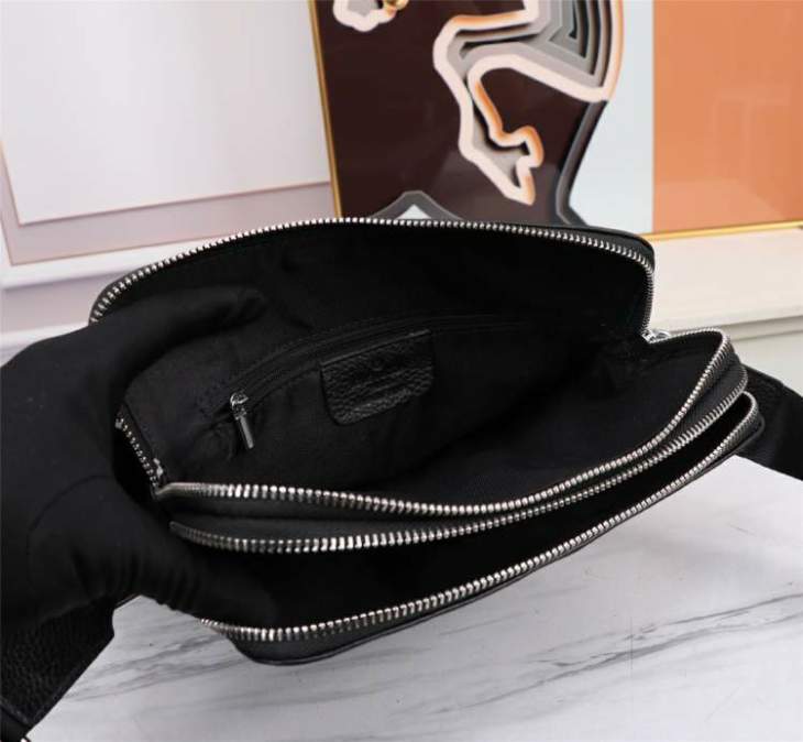 Picture of Louis Vuitton Mens Bags _SKUfw149429601fw